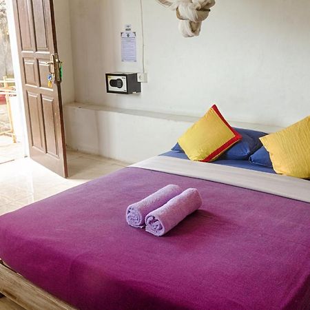 Kris Kos Hotell Canggu Eksteriør bilde