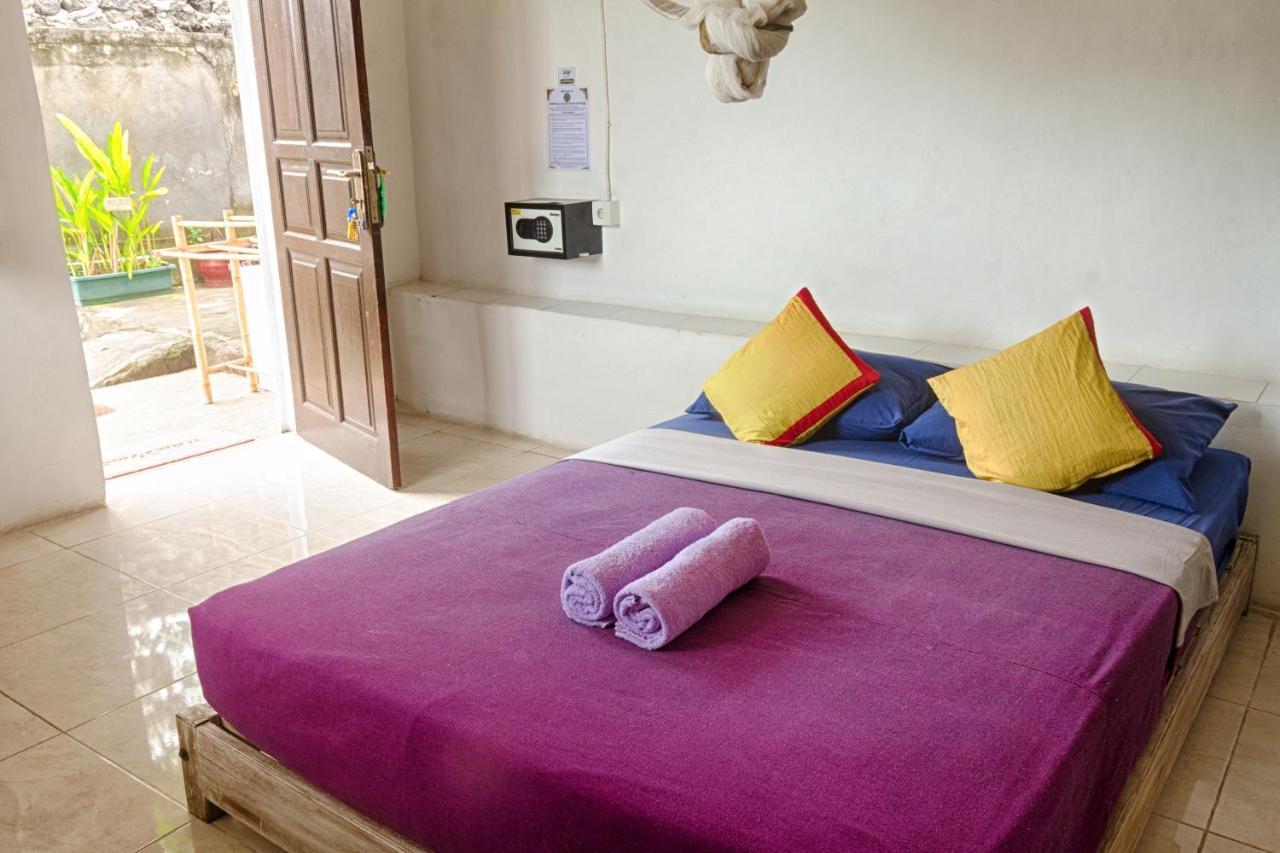 Kris Kos Hotell Canggu Eksteriør bilde
